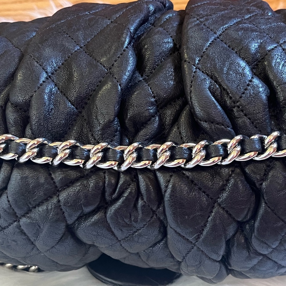 Chanel Washed Lambskin Quilted Large Chain Around Messenger Bag - Picture 5 of 8